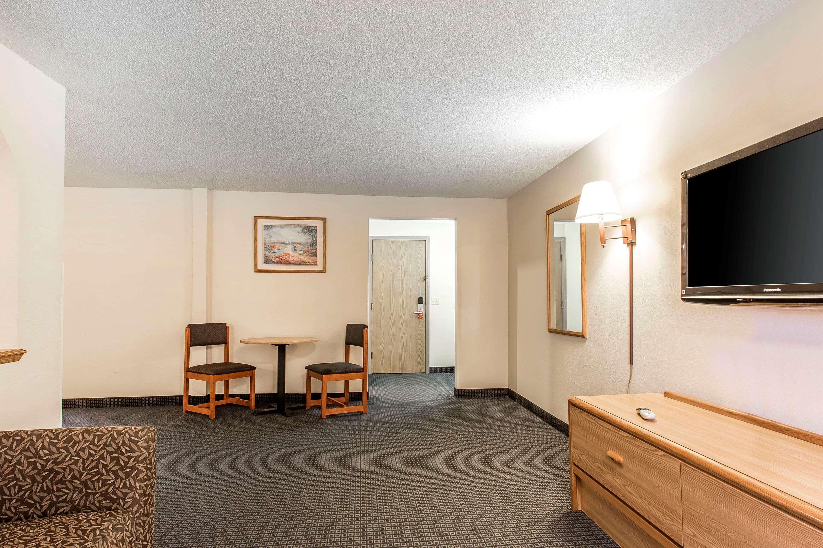 Brentwood Inn Clinton Eksteriør billede
