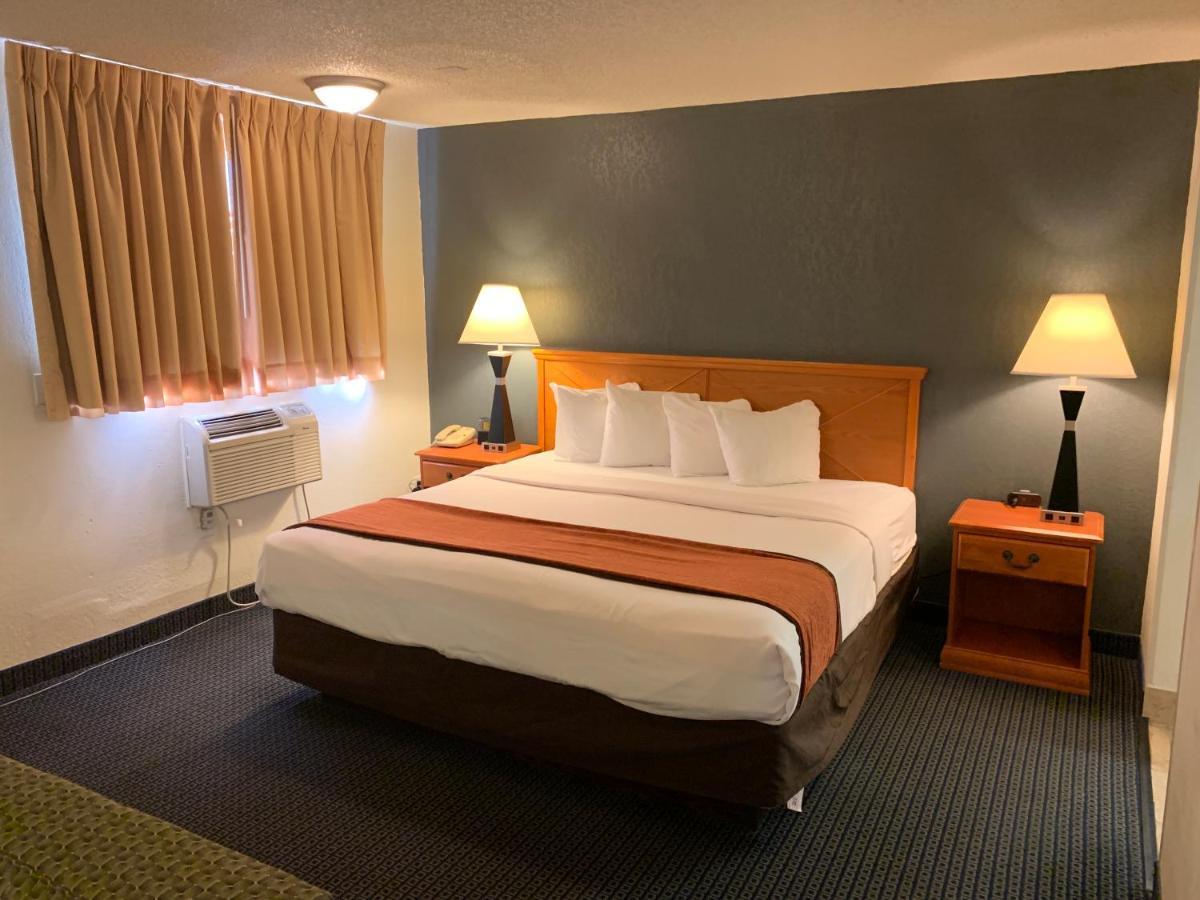 Brentwood Inn Clinton Eksteriør billede